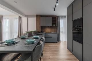 Luxury Grey Apartments - Central, Free Parking, Self Check-In - Oradea - 9