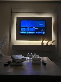 Luxury Smart Entry Studio - 3