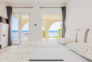 Ivana Black & White Apartments - Marusici - 8