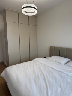 Modern Apt Near Bus Station - Pristina - 7