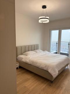 Modern Apt Near Bus Station - Pristina - 4