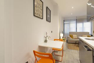 -MalagaSunApts- Quiet courtyard Andes Perez - 2