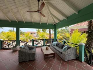 Villa Olivia Top Floor - 1