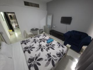 Chic Sea View Room with Shared Bath - Ajman - 6