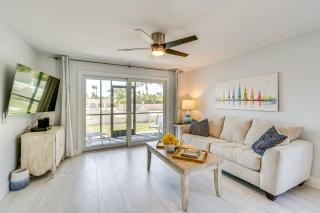 Walk to Beach Condo with Pool and Patio In Sarasota! - Sarasota - 0