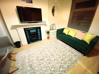 Evo Green Gravesend 2 bed Apartment, 2 mins Station, Town Centre - Gravesend - 2