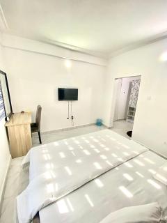 Tastefully furnished one bedroom Wuse 2 - Abuja - 5