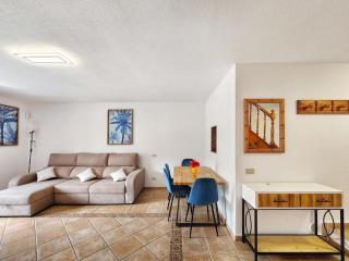 Beautiful House Costa Adeje with Mountain and Ocean View - Adeje - 6