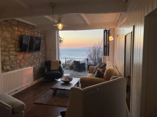 Stunning sea views over Chesil Beach Portland - - 0