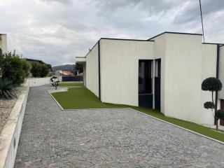 Villa de vacances avec piscine - - 4