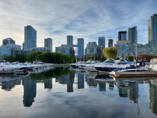 Downtown Toronto Condo, Free indoor parking with amazing view - 7