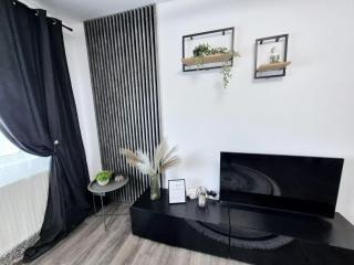 Christal Apartment - Bacău - 0