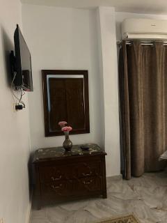 Holom Abu State House double bedroom infront of the pyramids gate with breakfast - Il Cairo - 1