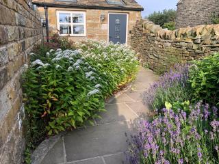 Law Common Cottage - 9