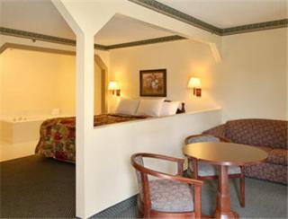 Days Inn by Wyndham Covington - 1