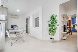 Completo apartamento con garaje cerca del mar - Benalmádena - 2