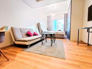 Modern Studio with Balcony - Close to Metro & Marina - 9