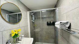 Cosy and Comfy Deluxe Entire Apartment - Londra - 7