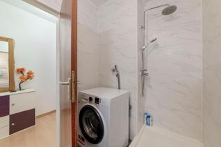 Schöne, möblierte Wohnung mit Balkon und Tiefgarage - Düsseldorf - 3