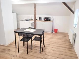 Live Smart in Altenburg Practical Apartments for Students and Workers - Altenburg - 5
