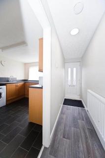 Belmont Budget Apartment - 1