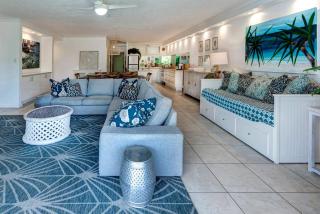 Poinciana 012 & Free Buggy Hamilton Island - 8