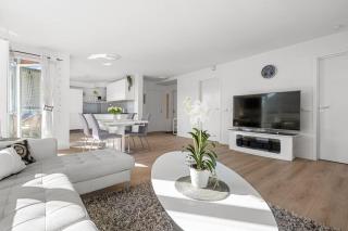 A cozy three bedroom apartment for rent - 8