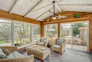 Luxury 15-Acre Fox Lake Retreat - Spring Grove - 9