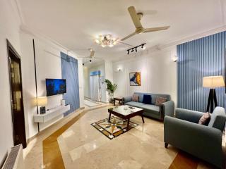 Serenity Suite 2BHK Prime Location F-11 - Islamabad - 9