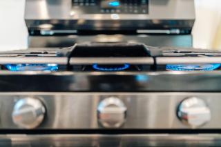 New Build at SoCo,Cloud Beds,Rain Shower,Fenced Yard, by Shopping and Eateries - Austin - 2