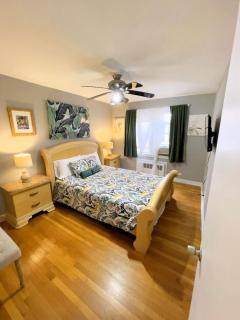 Apartment Home close to NWU & Hospitals - Evanston - 4