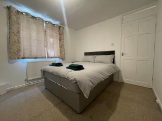 Black Dam Serviced Accommodation - Basingstoke - 7