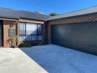 Eureka Gold Stays 2 bedrooms 2 bathrooms Wendouree No pets - Wendouree - 9
