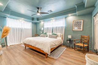 Stylish 2-Bedroom walking distance to Downtown - Reno - 2