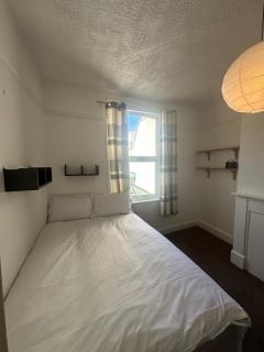 Maisonette Central Gloucester Rd - Bristol - 1