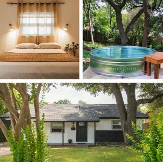 Summer Getaway at Wabi Sabi Home with Cowboy Pool - Austin - 7
