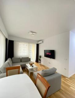 Royal Apartment-FamilyHaven,Park,Modern and Luxury - Železara - 0