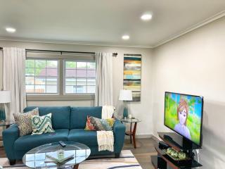 Decatur's Family Sport Haven & Backyard Bliss - Decatur - 2