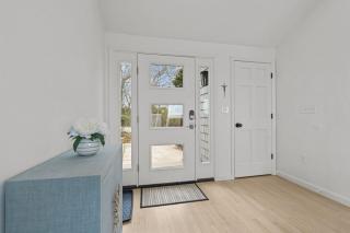 Luxury waterfront retreat - North Kingstown - 6