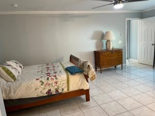 Island Time at the Little Pink House - Bokeelia - 7