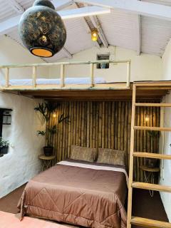 Danish Studio MudHouse with Loft & Garden - Kodaikānāl - 9