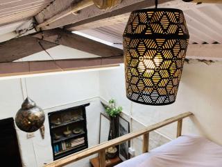 Danish Studio MudHouse with Loft & Garden - Kodaikānāl - 4