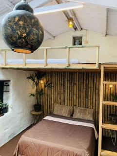 Danish Studio MudHouse with Loft & Garden - Kodaikānāl - 7