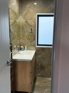 Luxury and Nature View Stay - Helensville - 4