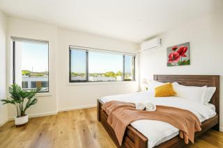 Modern Tri-Level Retreat - Keysborough - 2