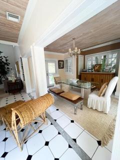 Beautiful Villa by the Beach - 6