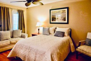 Centrally located hot tub, 5 bedrooms - Tulsa - 9