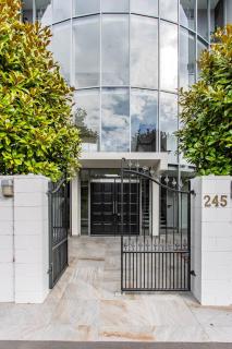 City living by Riverside Market and the Hospital - Christchurch - 9