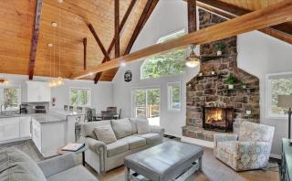 Luxury Chalet Hot Tub Spacious Secluded more - Lake Harmony - 9