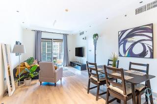 2BR Breathtaking Waterfront Heart of Marina - 6